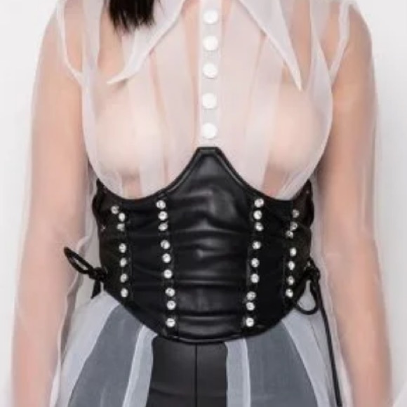 Corset - Picture 7 of 7